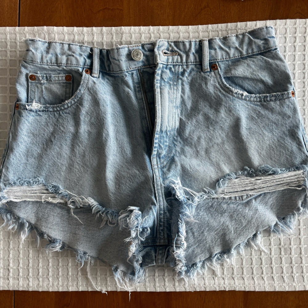 ZARA Hi Rise Curved Shorts Light Blue Denim Size 29 (Size 8) - Picture 2 of 8